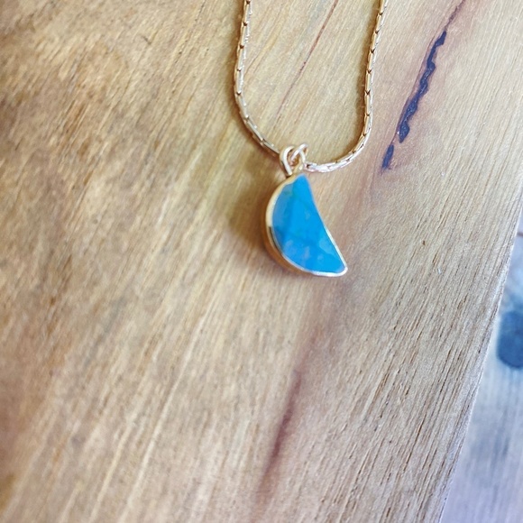 Crescent Moon Necklace Semi-Precious Stone NEW Blue - Picture 5 of 5